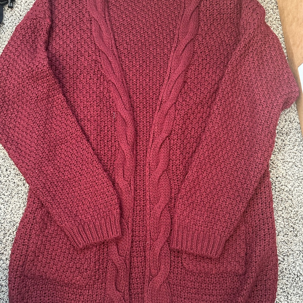 Women's Cable Knit Sweater - Burgundy